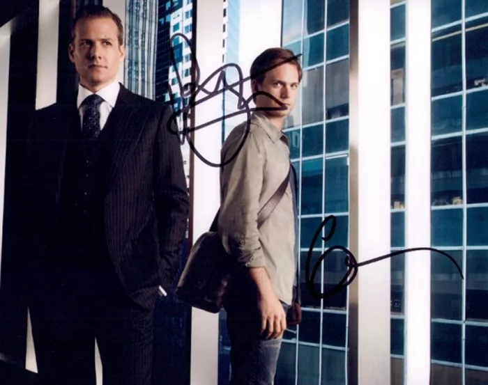 Suits autograph