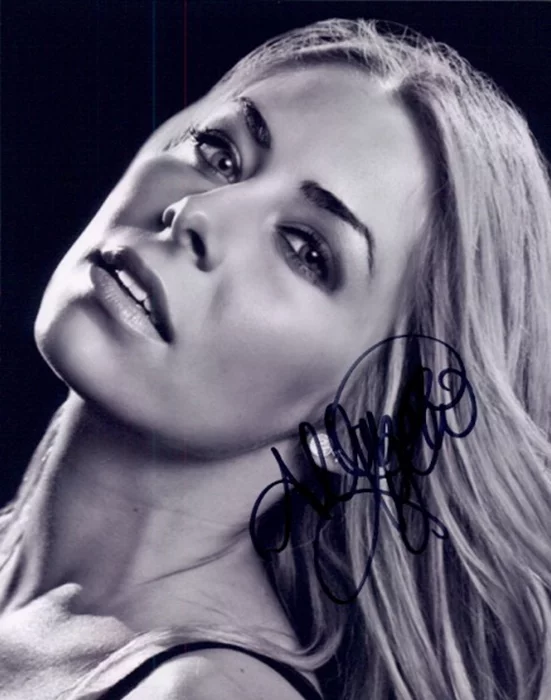 Allison Kyler autograph