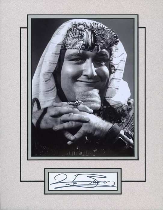 Victor Buono autograph