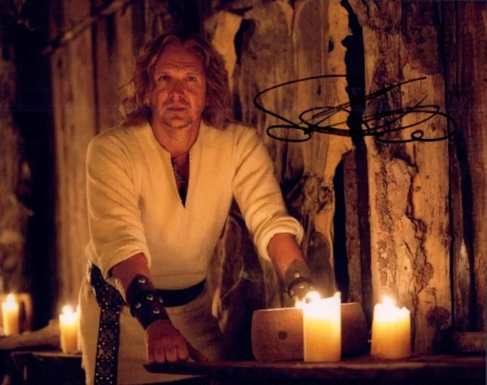 Sebastian Roche autograph