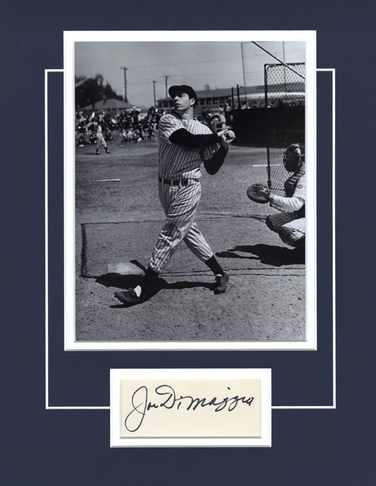 Joe DiMaggio autograph