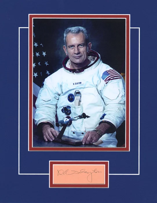 Deke Slayton autograph