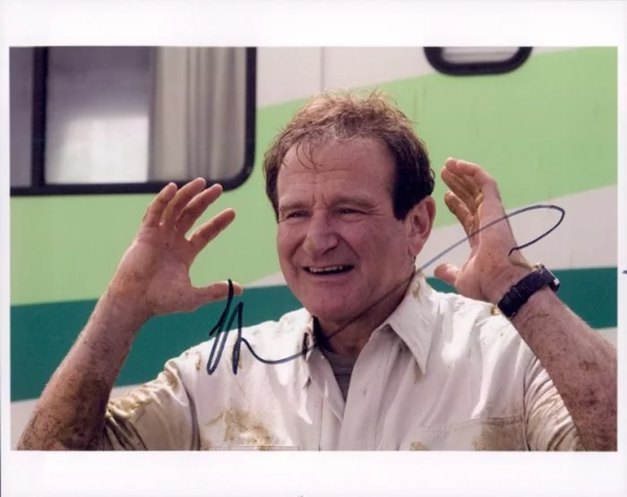 Robin Williams autograph