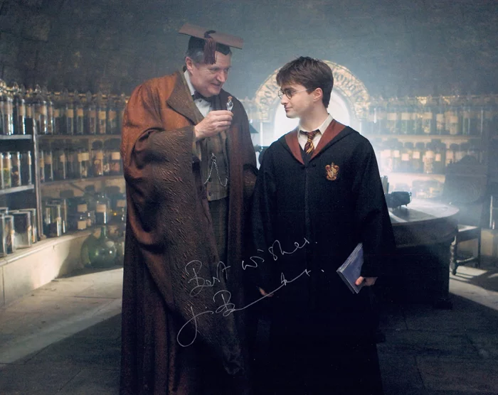 Jim Broadbent autograph