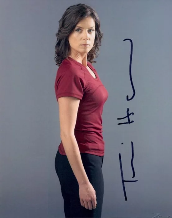 Torri Higginson autograph