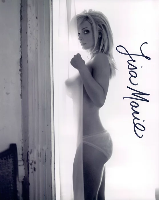 Lisa Marie autograph