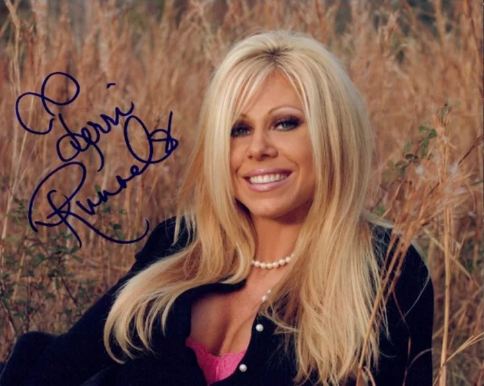 Terri Runnels autograph