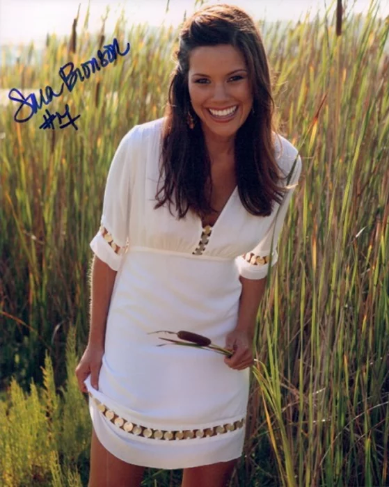 Sara Bronson autograph