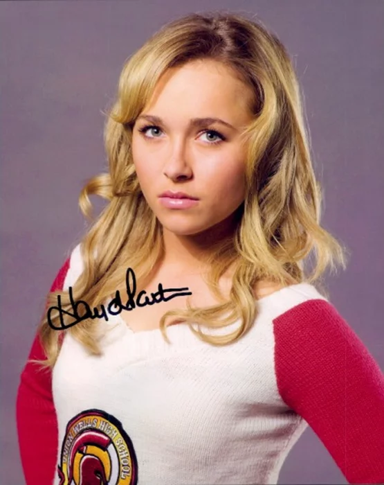 Hayden Panettiere autograph