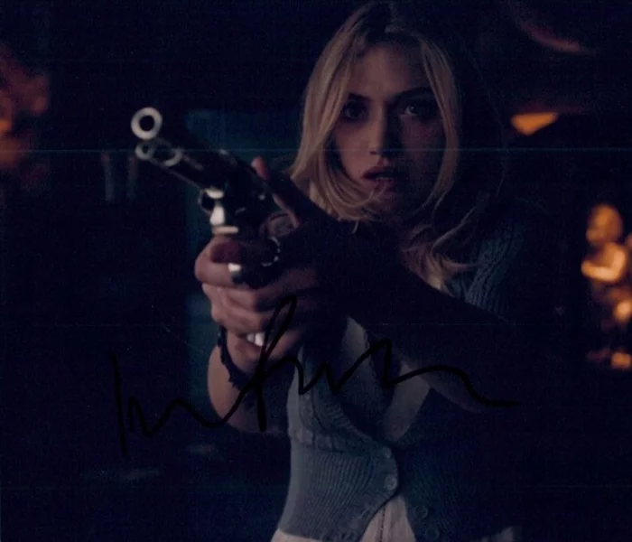 Imogen Poots autograph