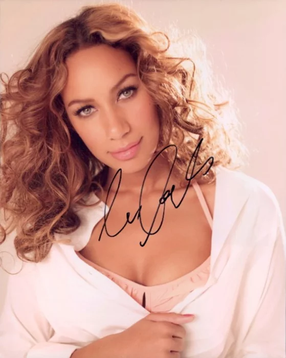 Leona Lewis autograph