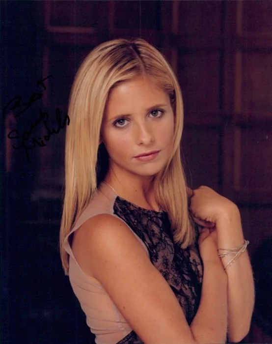 Sarah Michelle Gellar autograph