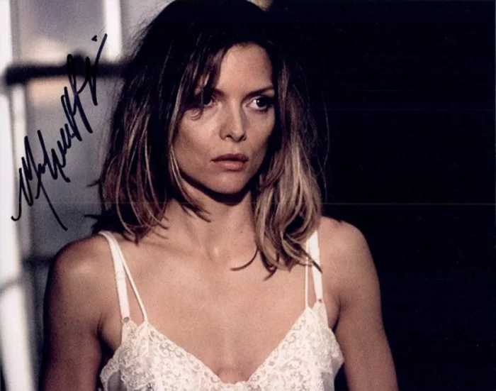 Michelle Pfeiffer autograph