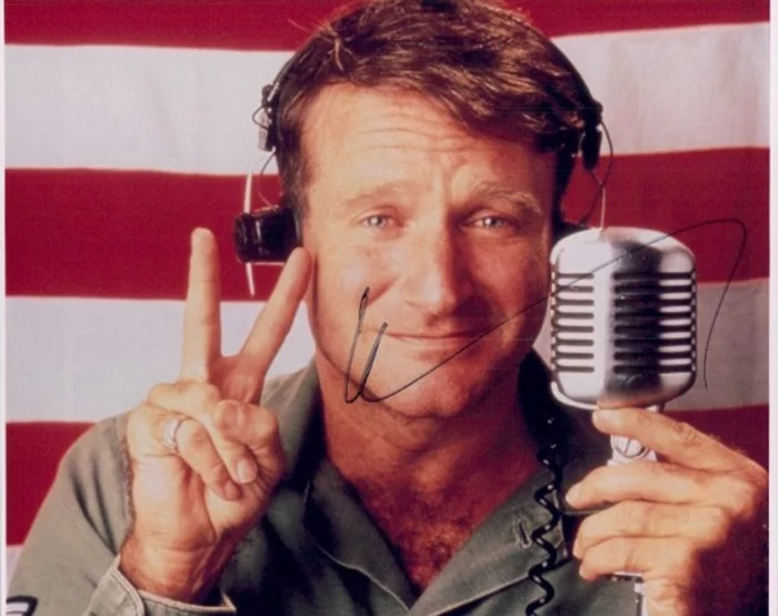 Robin Williams autograph