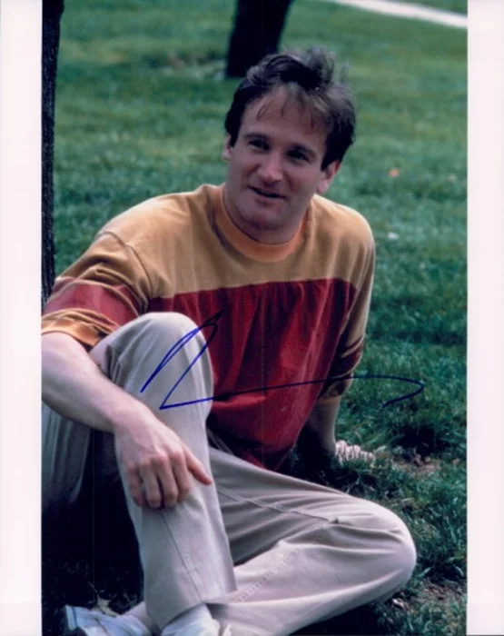 Robin Williams autograph