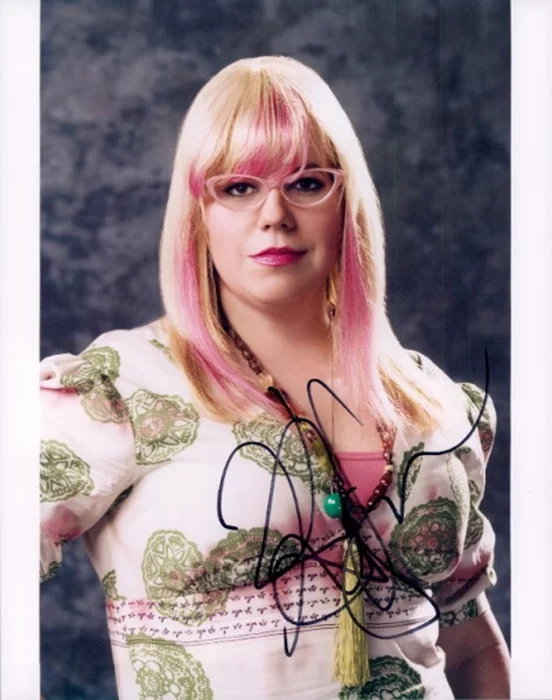 Kirsten Vangsness autograph