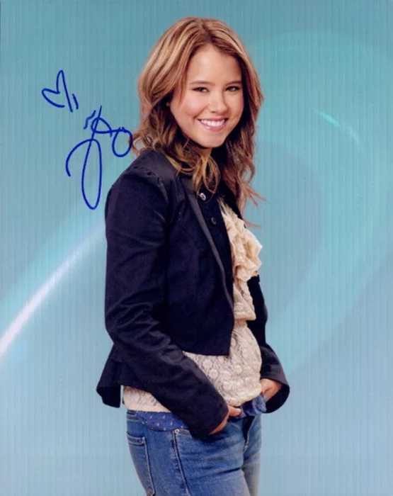 Taylor Spreitler autograph