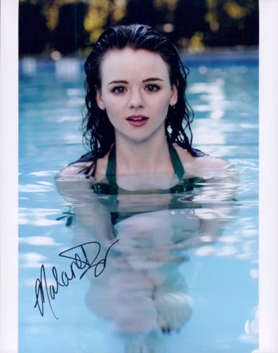 Marlane  Barnes autograph