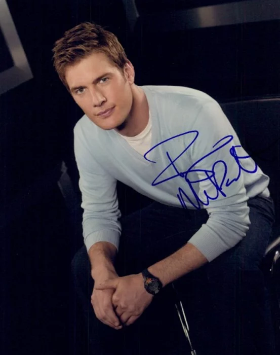 Ryan McPartlin autograph