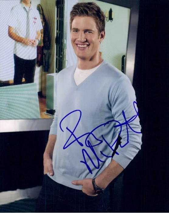 Ryan McPartlin autograph