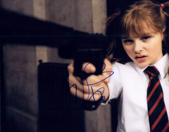 Chloe Moretz autograph