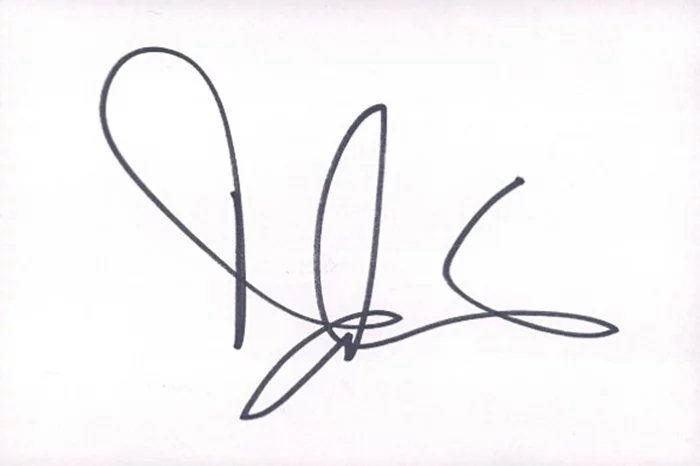 Dawn Olivieri autograph