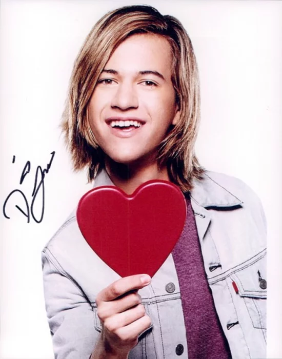 Dillon  Lane autograph
