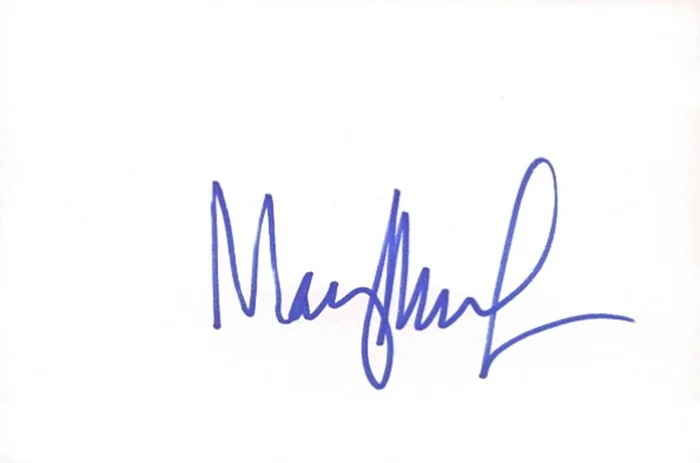 Mary McCormack autograph