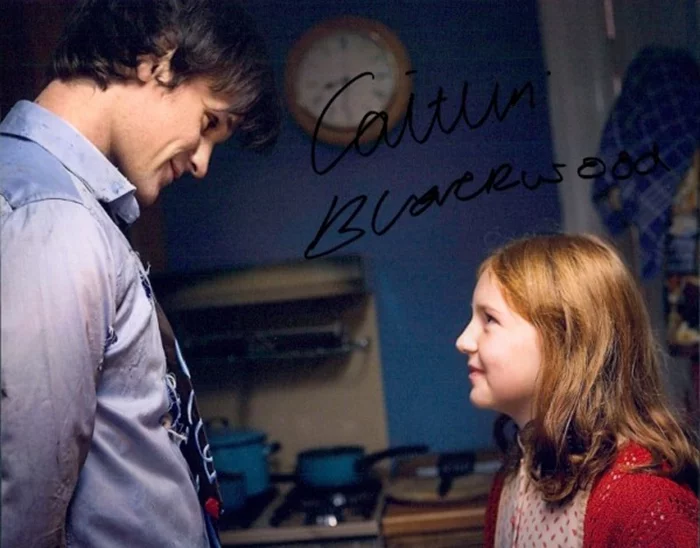 Caitlin Blackwood autograph