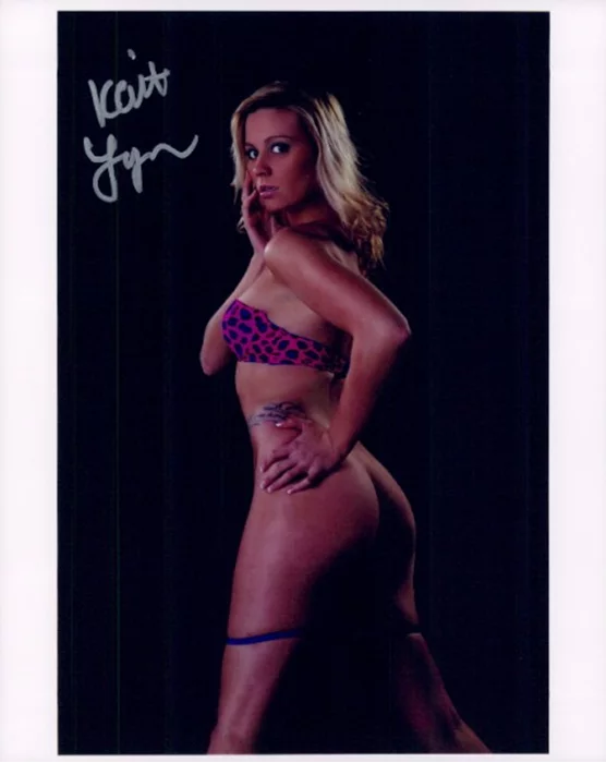 Kait Lynn autograph