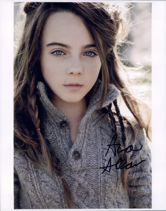 Ava Allan autograph