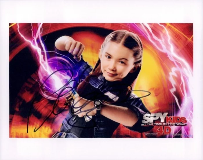 Rowan Blanchard autograph