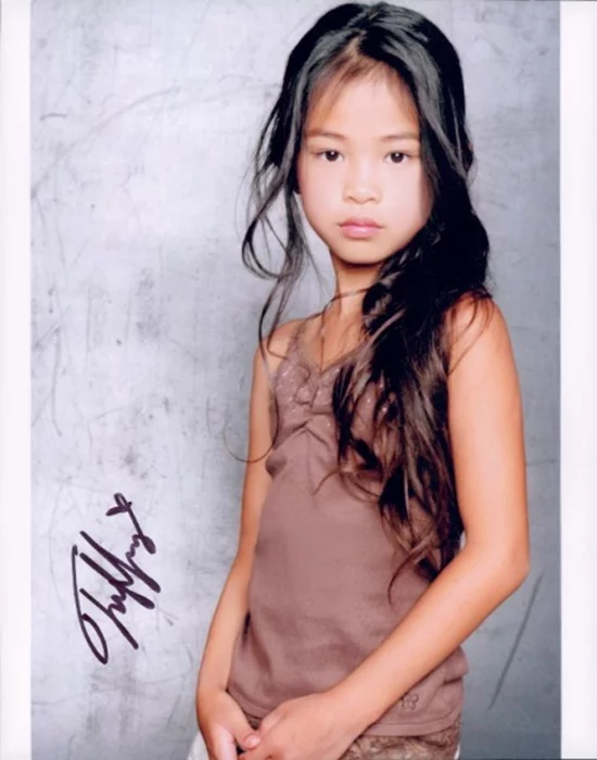 Tiffany Espensen autograph