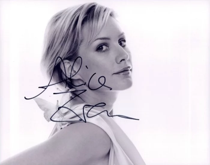 Alice Evans autograph