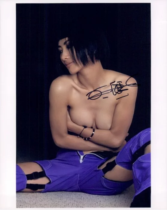 Bai Ling autograph