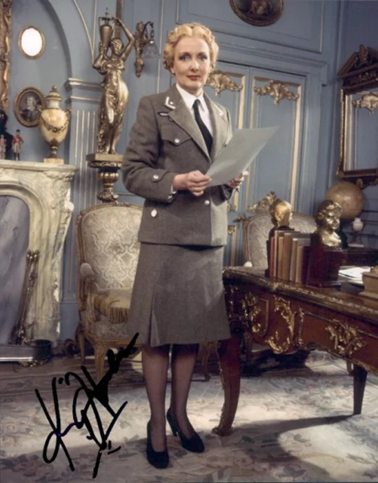 Kim Hartman autograph