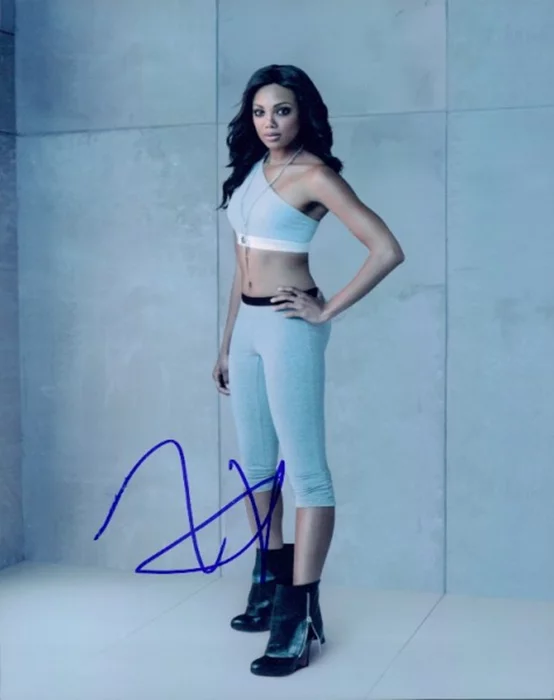 Tiffany Hines autograph