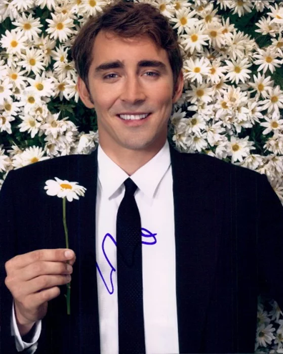 Lee Pace autograph