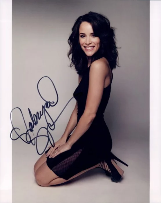 Abigail Spencer autograph