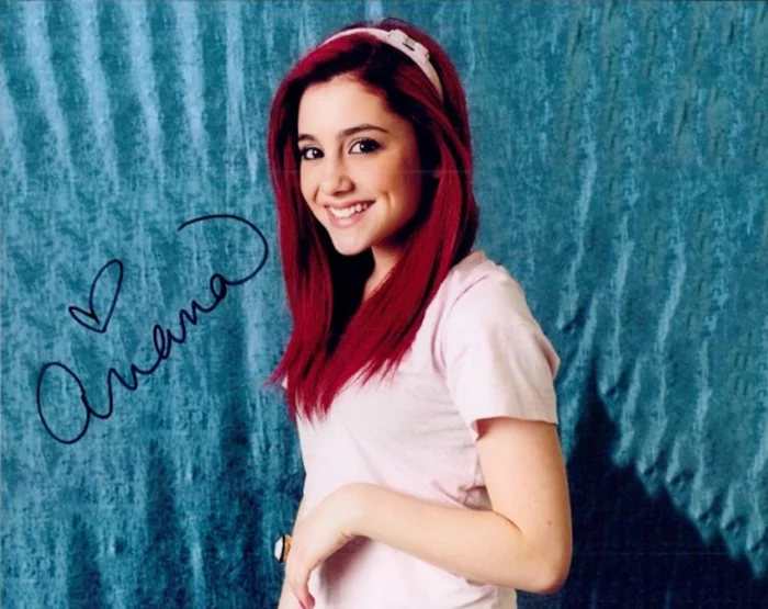 Ariana Grande autograph