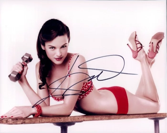 Danneel Harris autograph