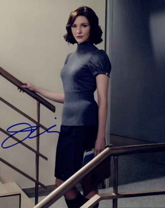 Jessica Collins autograph