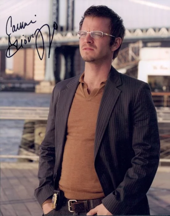 Carmine Giovinazzo autograph