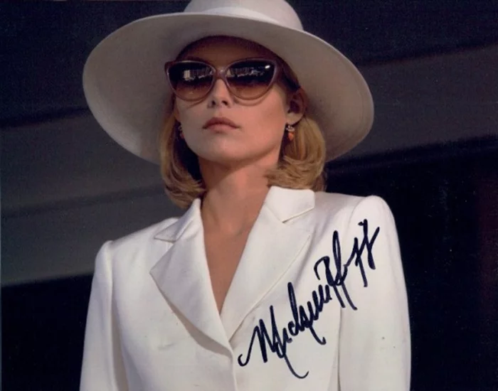 Michelle Pfeiffer autograph