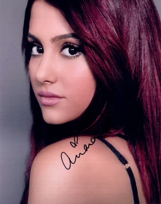 Ariana Grande autograph