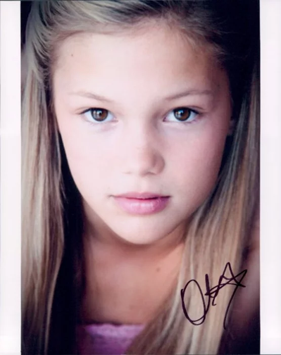 Olivia Holt autograph