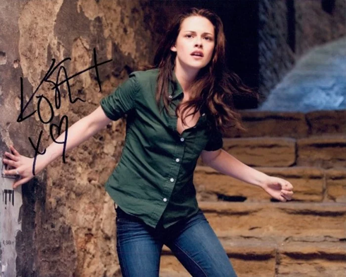 Kristen Stewart autograph