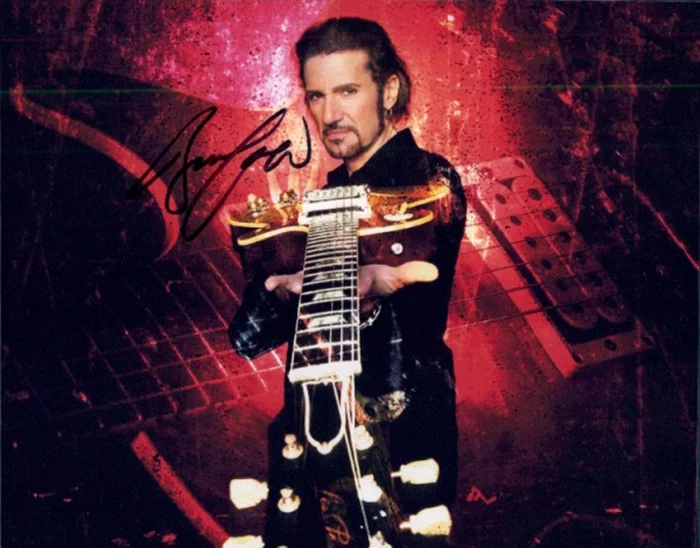 Bruce  Kulick autograph