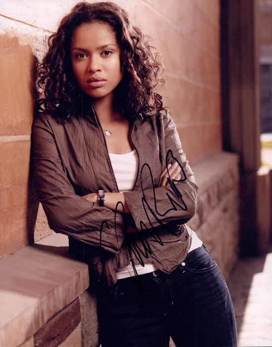 Gugu Mbatha-Raw autograph