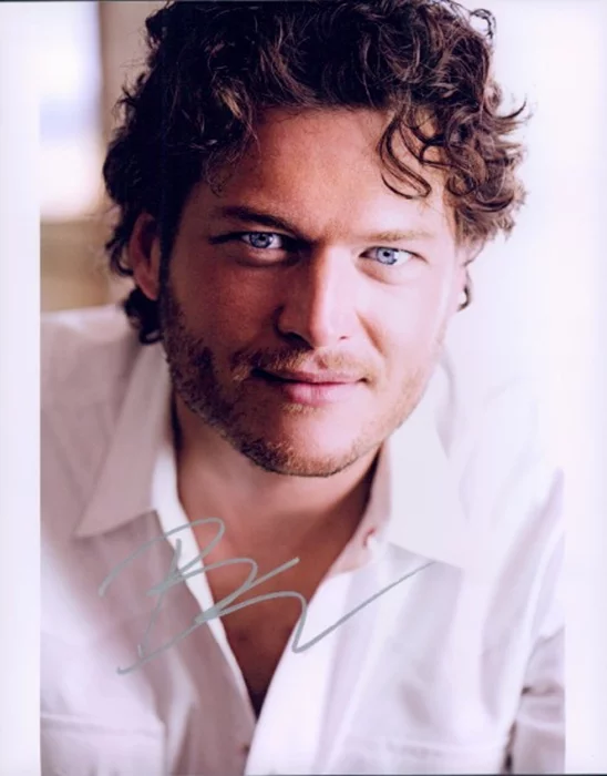 Blake Shelton autograph
